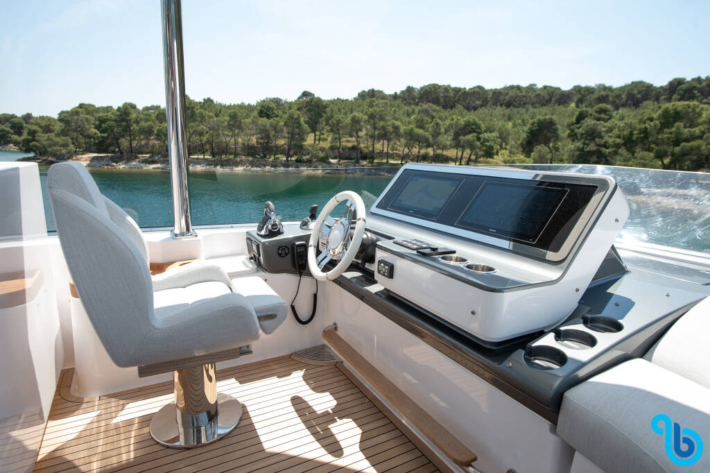 Azimut 78 Fly, PREWI