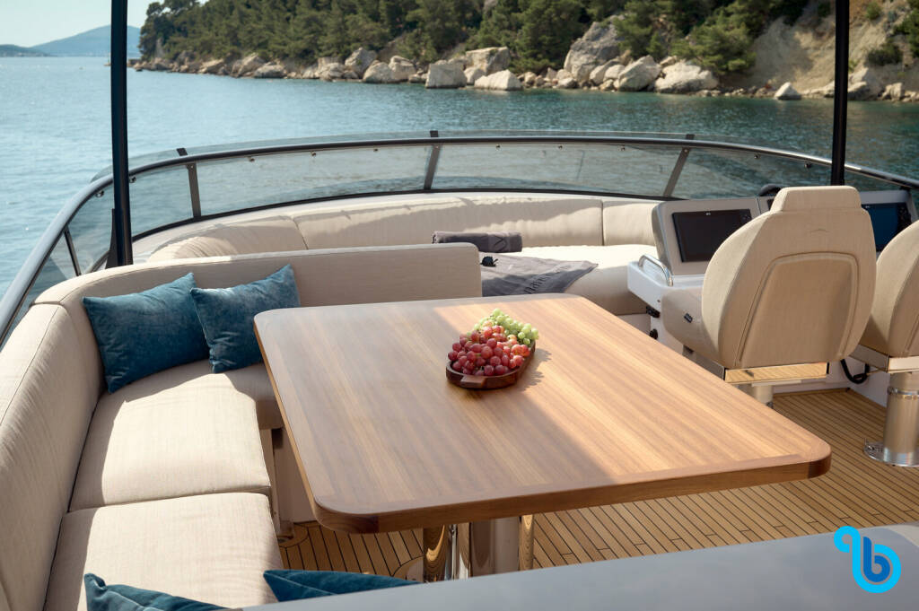 Azimut Magellano 66, New