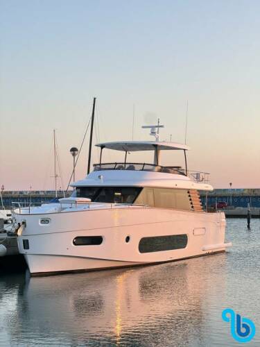 Azimut Magellano 66, Moon light