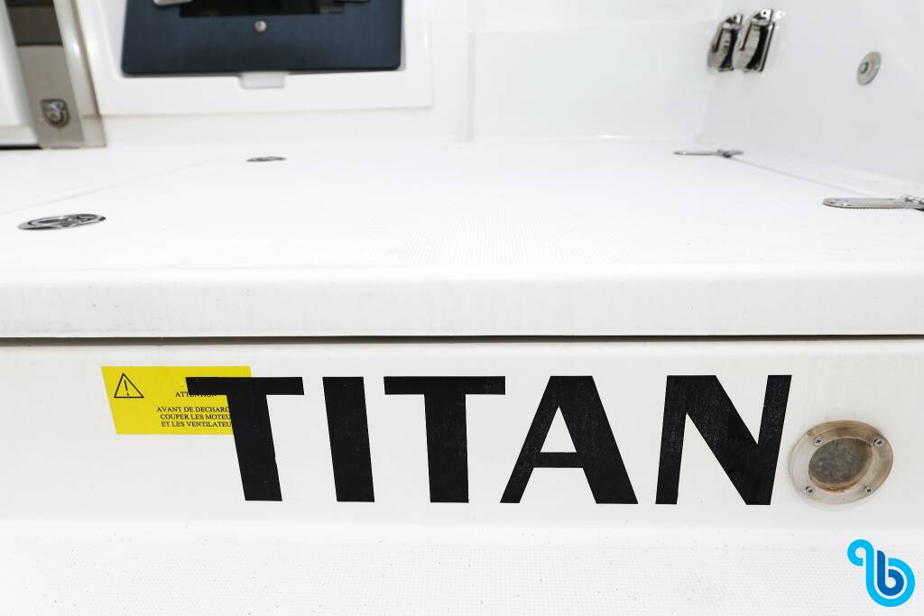 Bali 4.8, TITAN