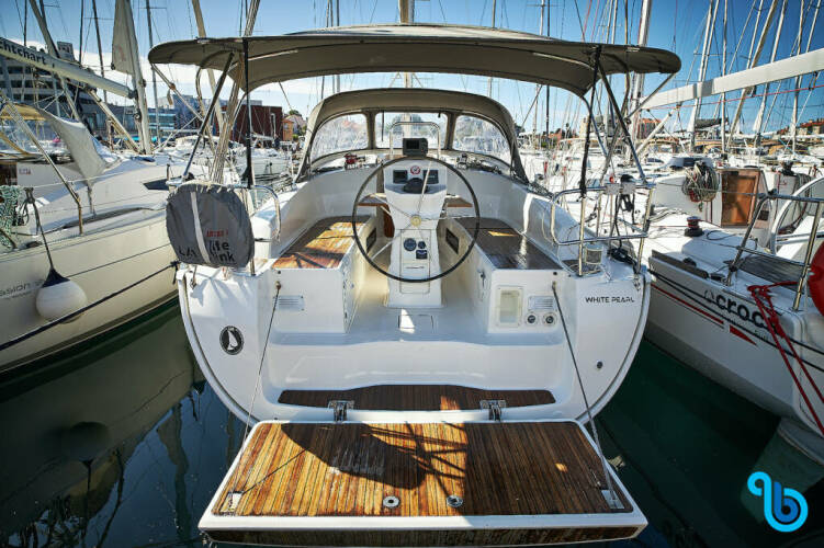 Bavaria 36 Cruiser | WHITE PEARL B