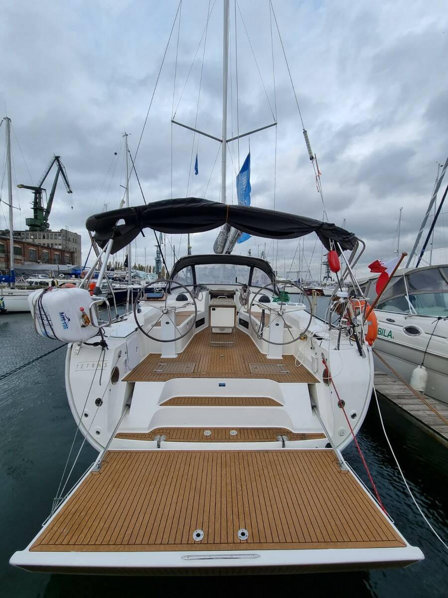 Bavaria 45, Tetras