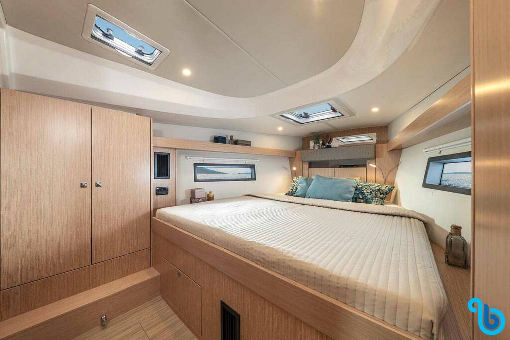 Bavaria C42 Style, AURELIA