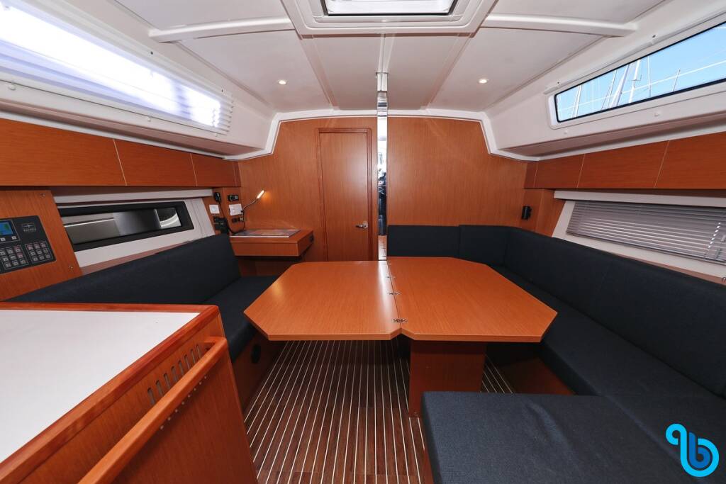 Bavaria C42, SeaTime