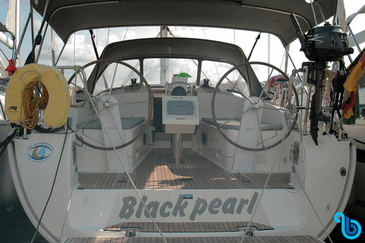 Bavaria Cruiser 37, Black Pearl