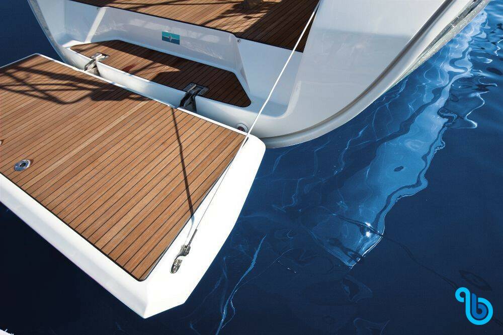 Bavaria Cruiser 37, KATA