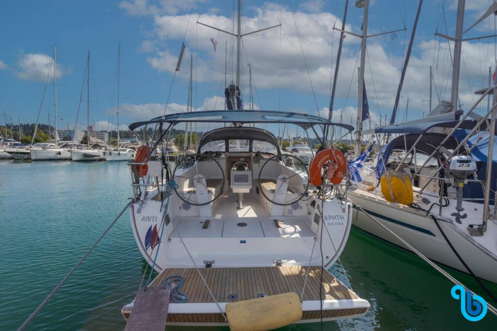 Bavaria Cruiser 41, Ariti