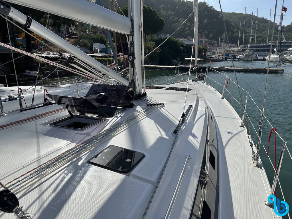 Bavaria Cruiser 46, Suncity 5