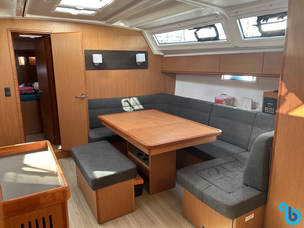 Bavaria Cruiser 46, Suncity 5