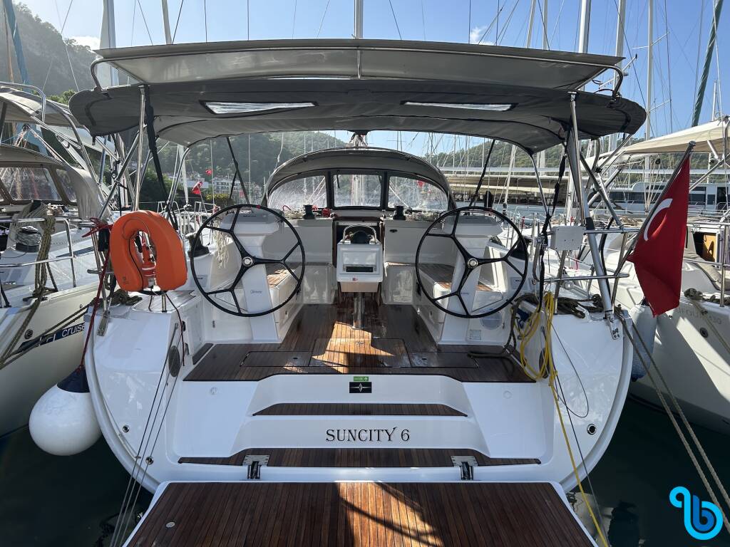 Bavaria Cruiser 46, Suncity 6