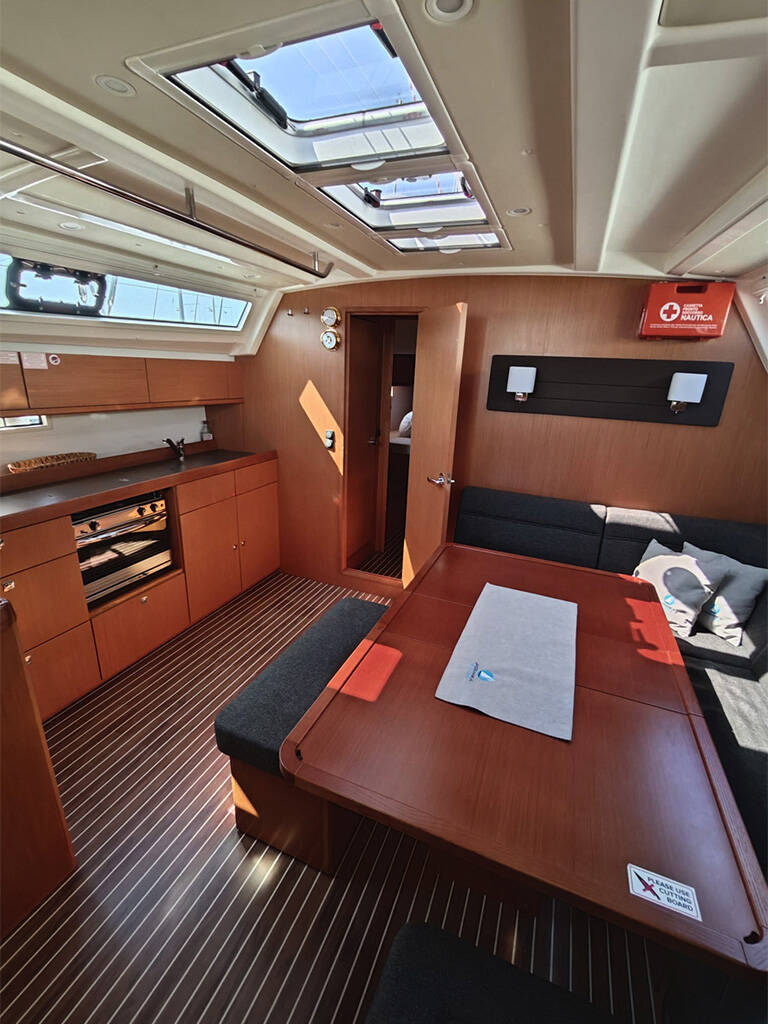 Bavaria Cruiser 46, 