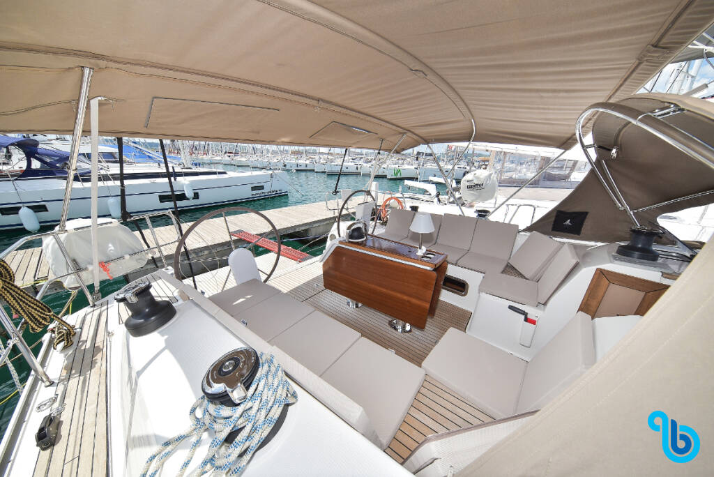 Bavaria Cruiser 51, 