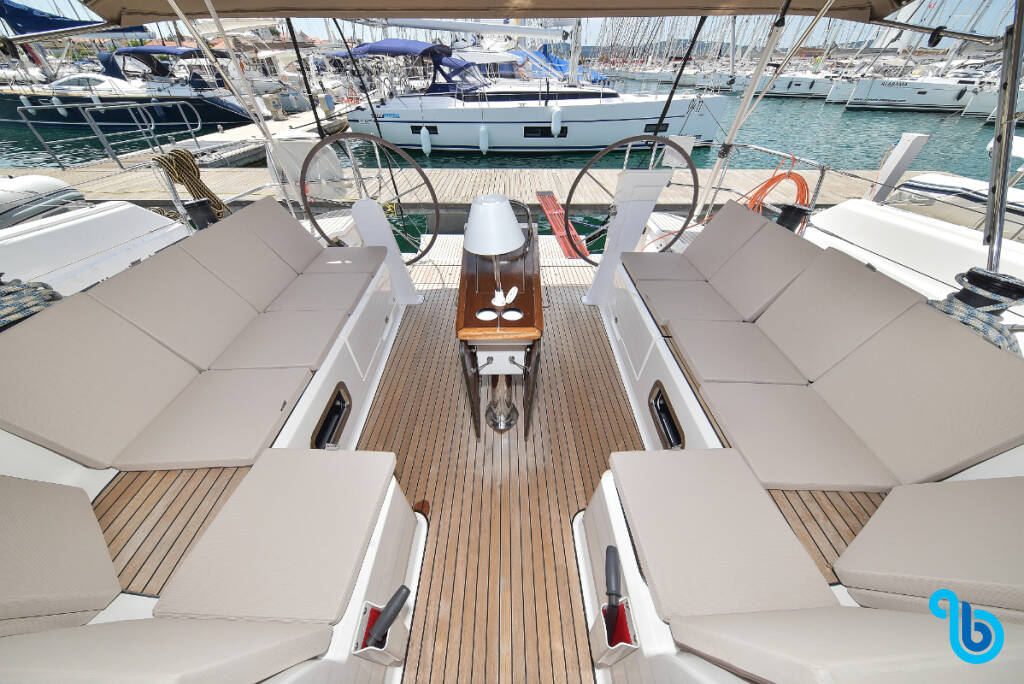 Bavaria Cruiser 51, 