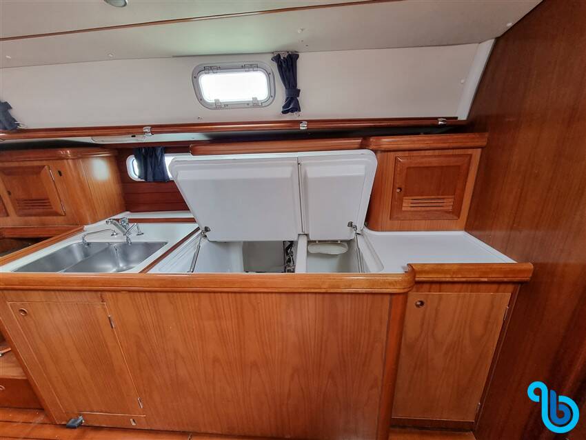 Beneteau 50, White Lady