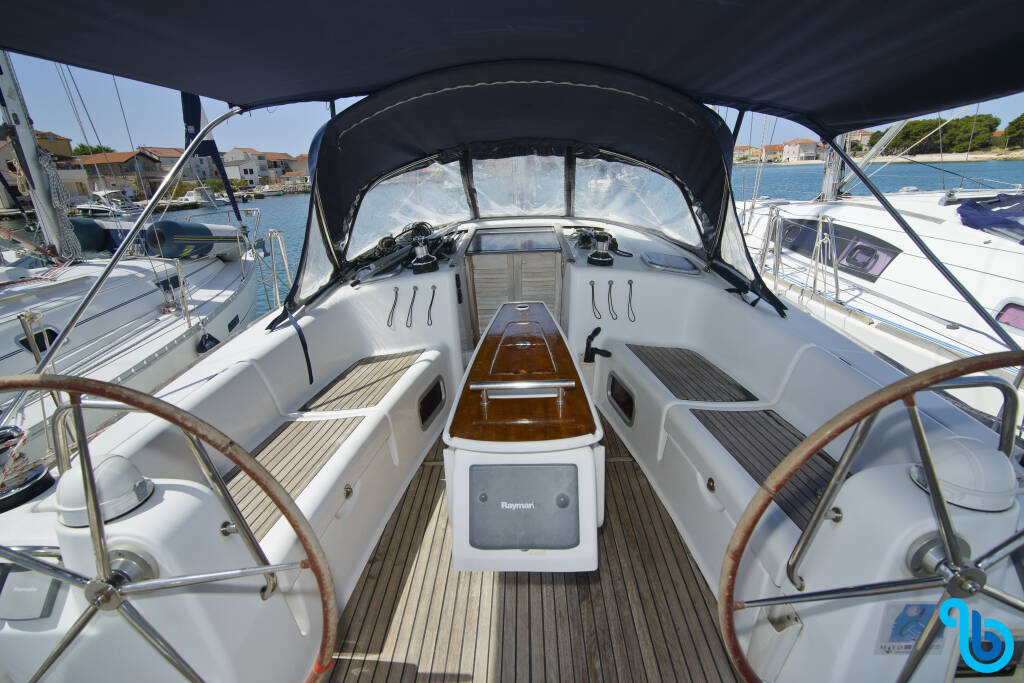 Beneteau Oceanis 43, Mataa