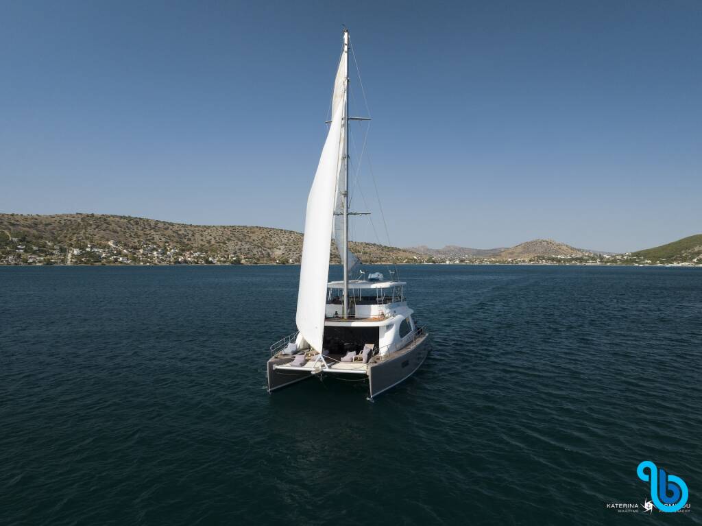 Catamaran, LONG ISLAND