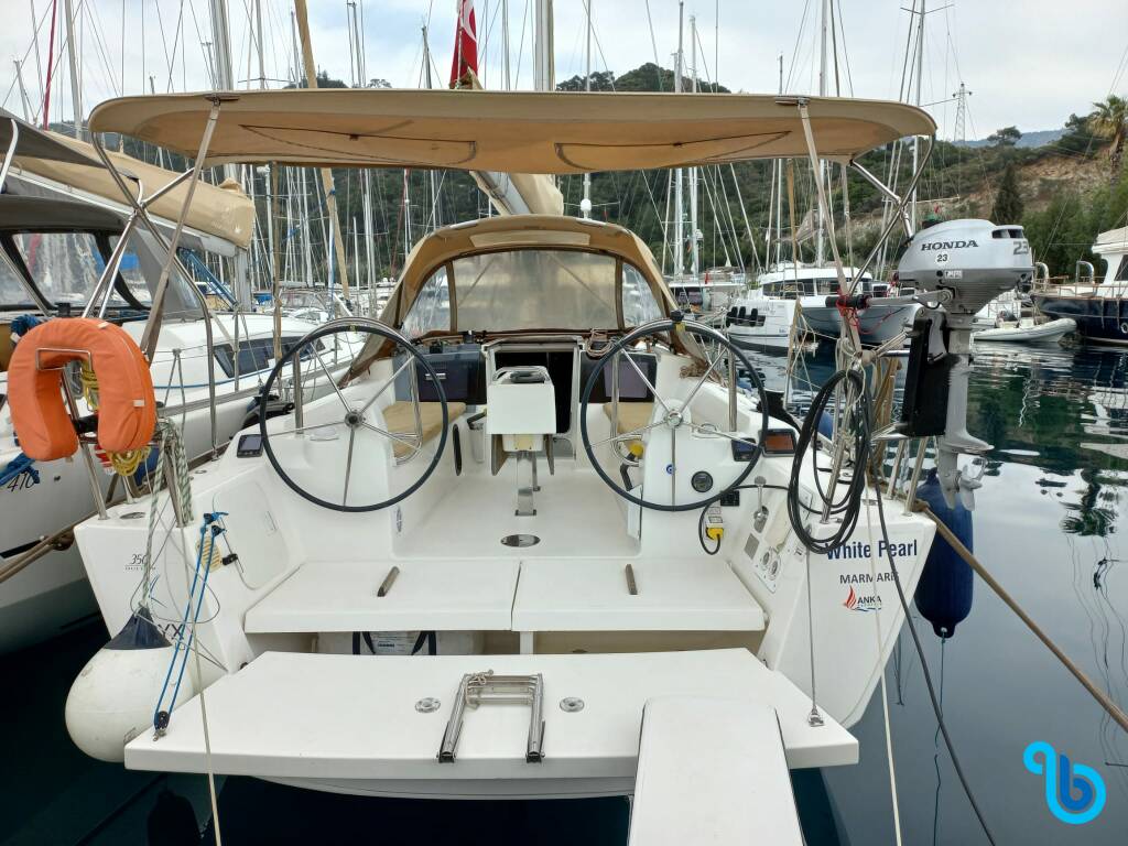 Dufour 350, White Pearl