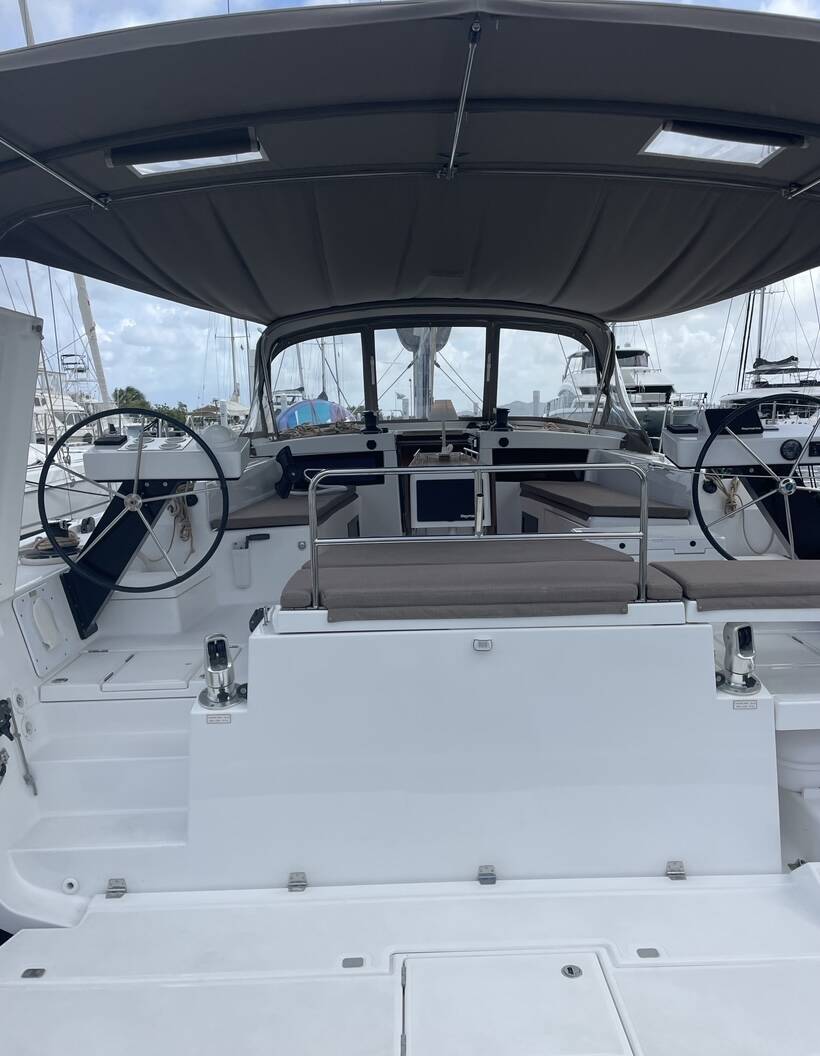 Dufour 470, Knot Online