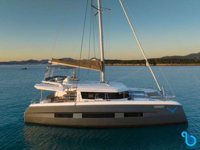 Dufour 48 Catamaran Delphinus