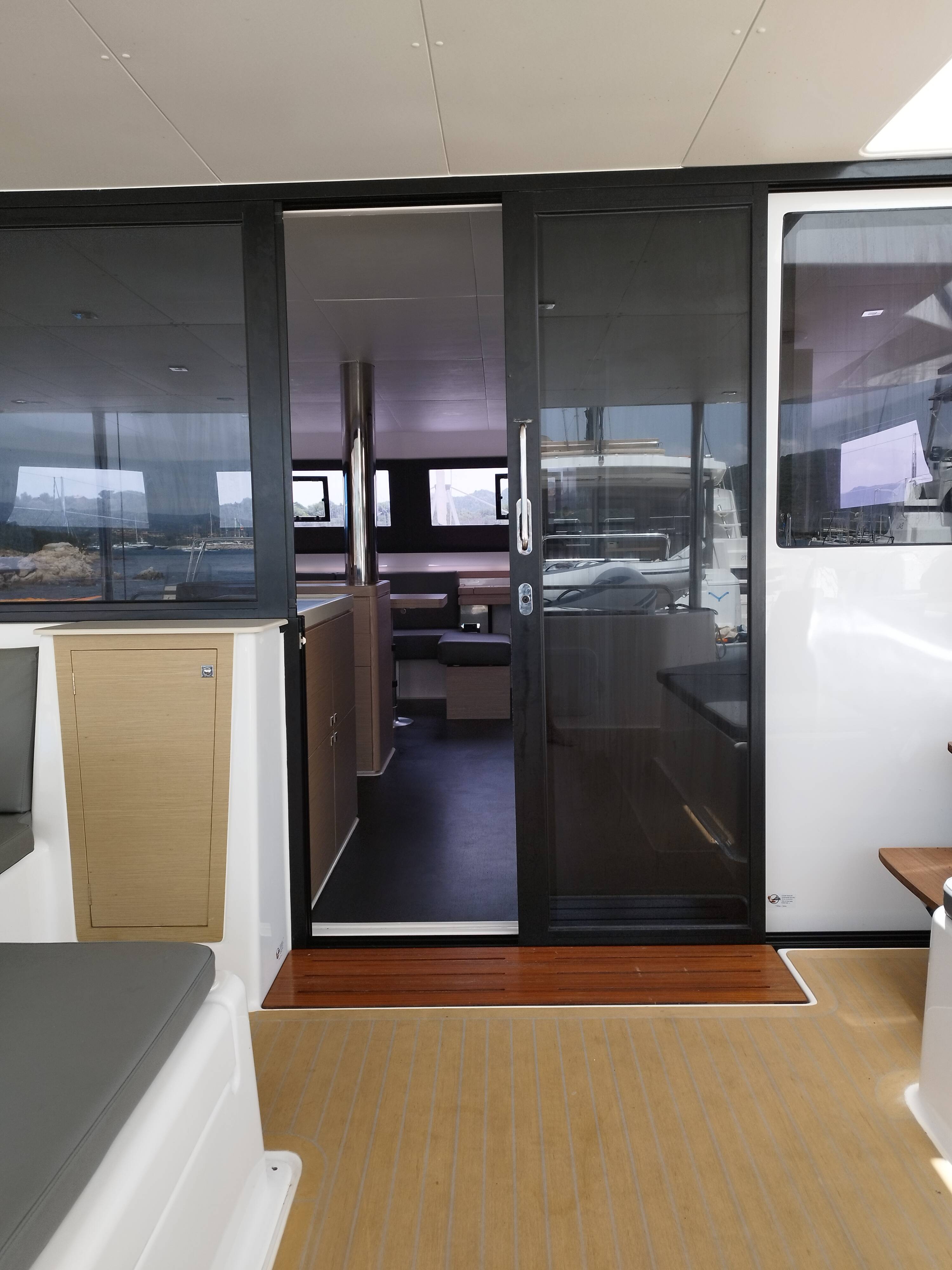 Dufour 48 Catamaran, Delphinus