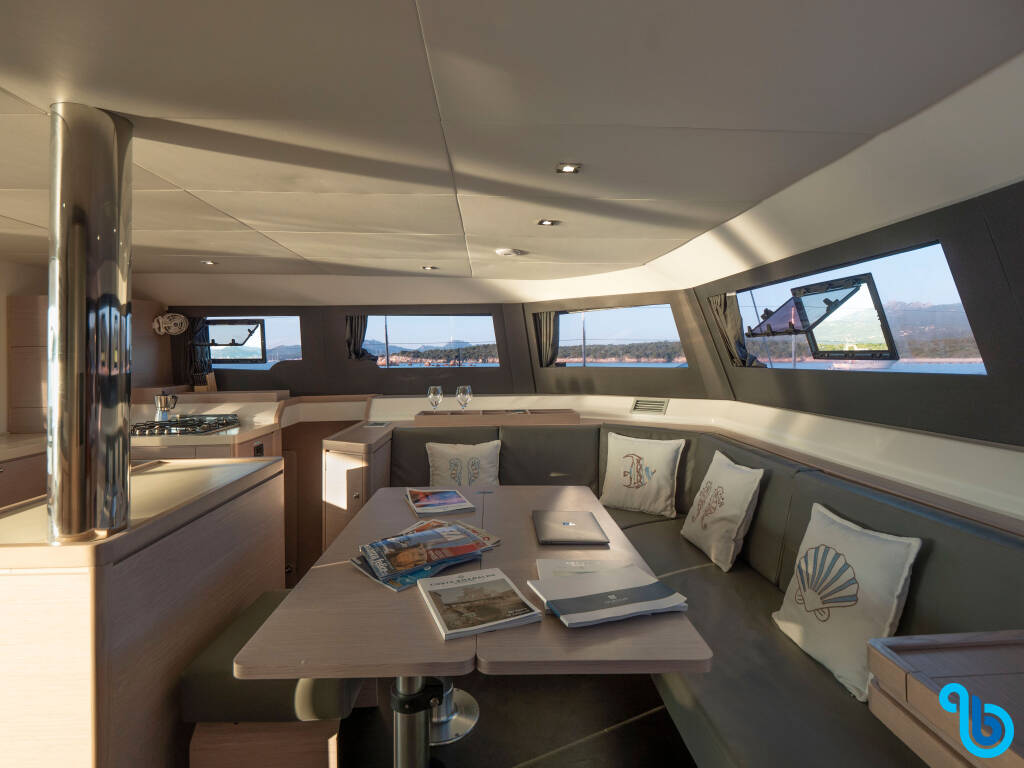 Dufour 48 Catamaran, Delphinus