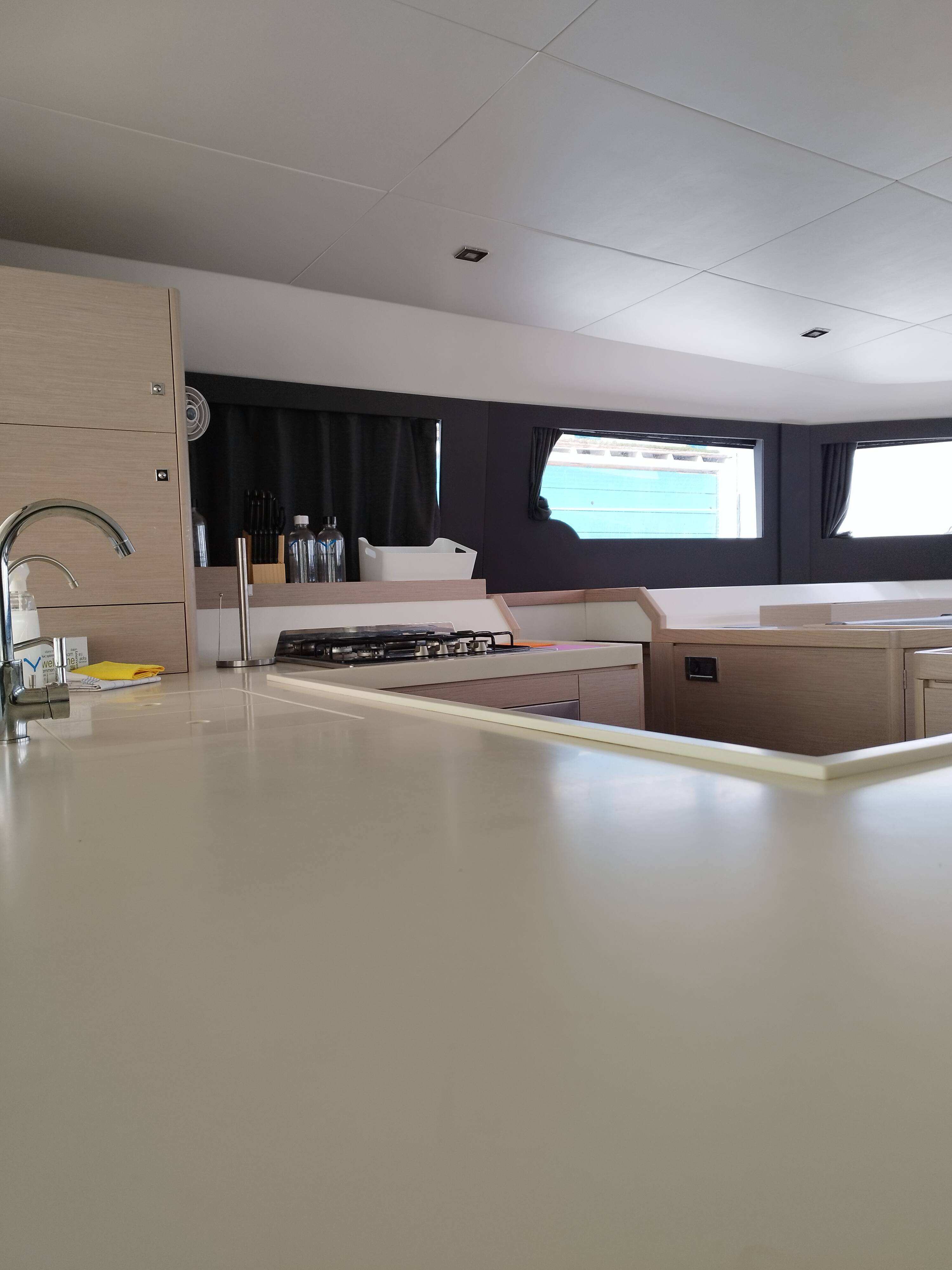 Dufour 48 Catamaran, Delphinus