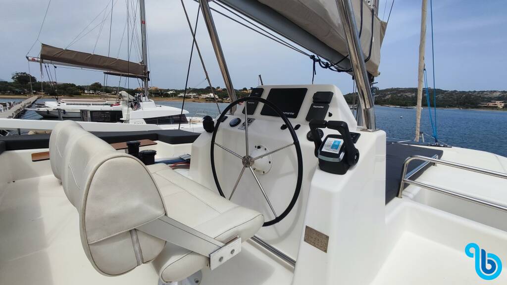 Dufour 48 Catamaran, Argo