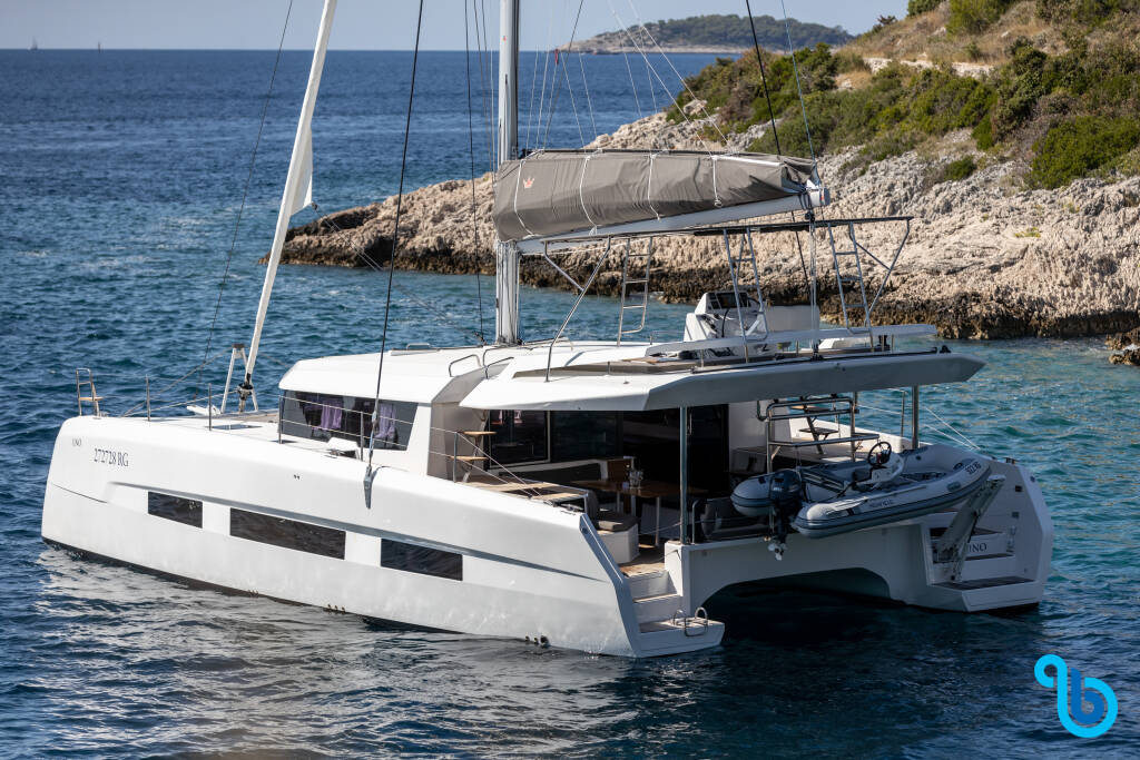 Dufour 48 Catamaran, UMA