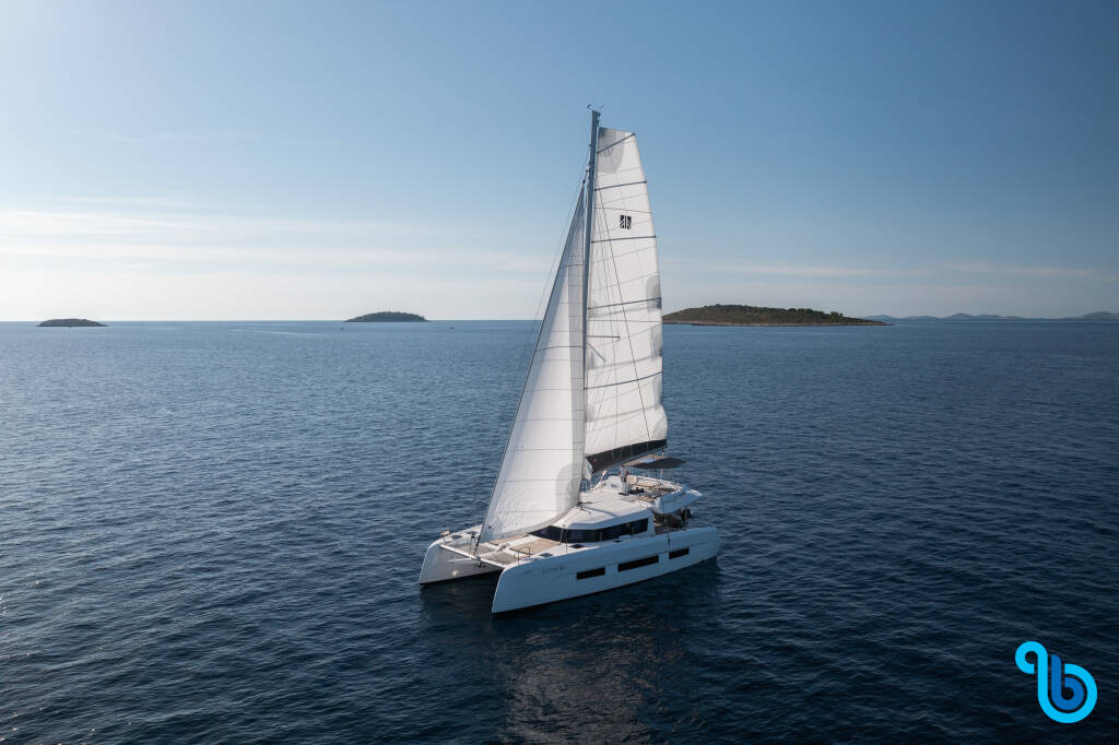 Dufour 48 Catamaran, UMA