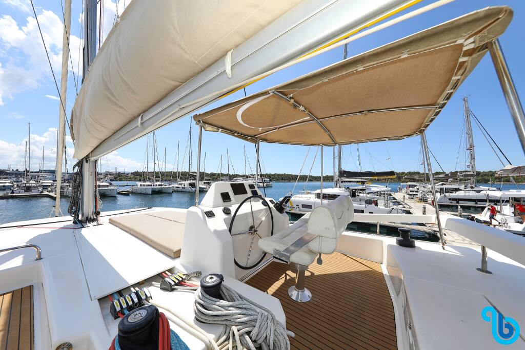 Dufour 48 Catamaran, BE MINE