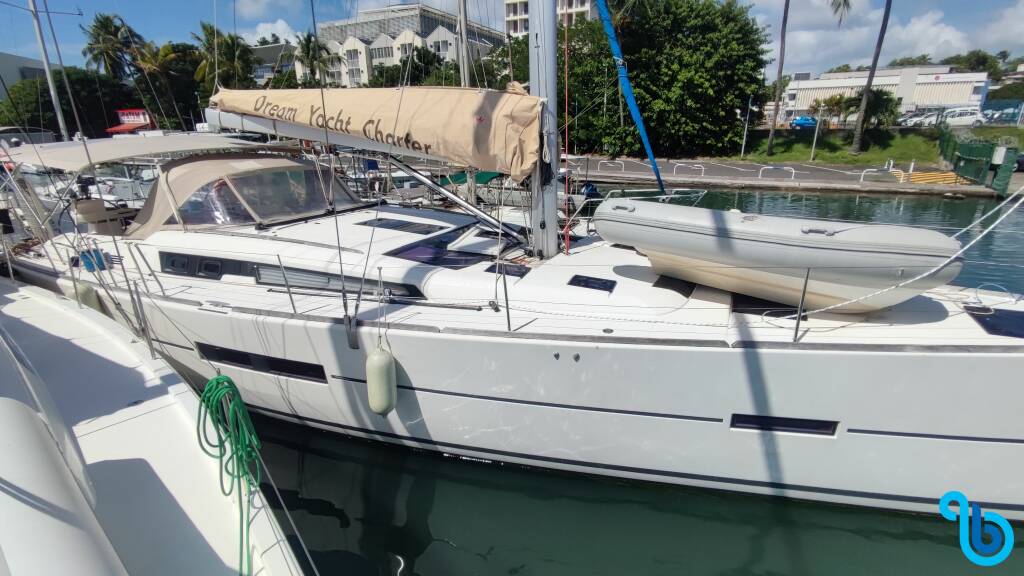 Dufour 520 GL, BOTERO **