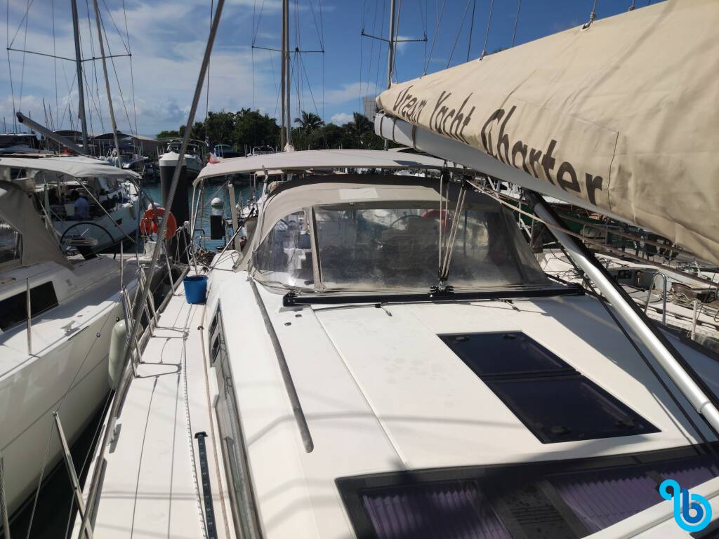 Dufour 520 GL, BOTERO **