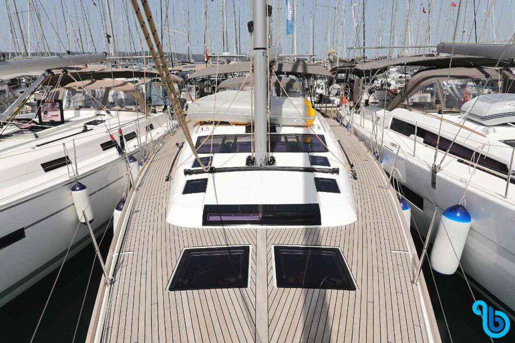 Dufour 520 GL, LUNA 77