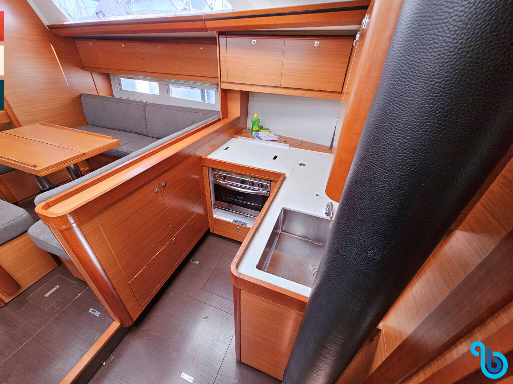 Dufour 520 Grand Large, VOLANTE