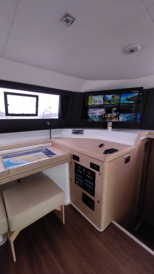 Dufour Catamaran 48, DREAM