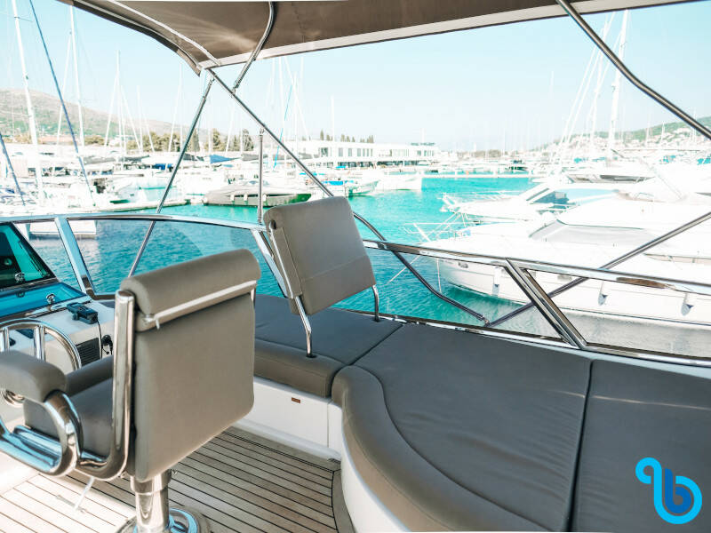 Elegance 60 Fly, Lifestyle