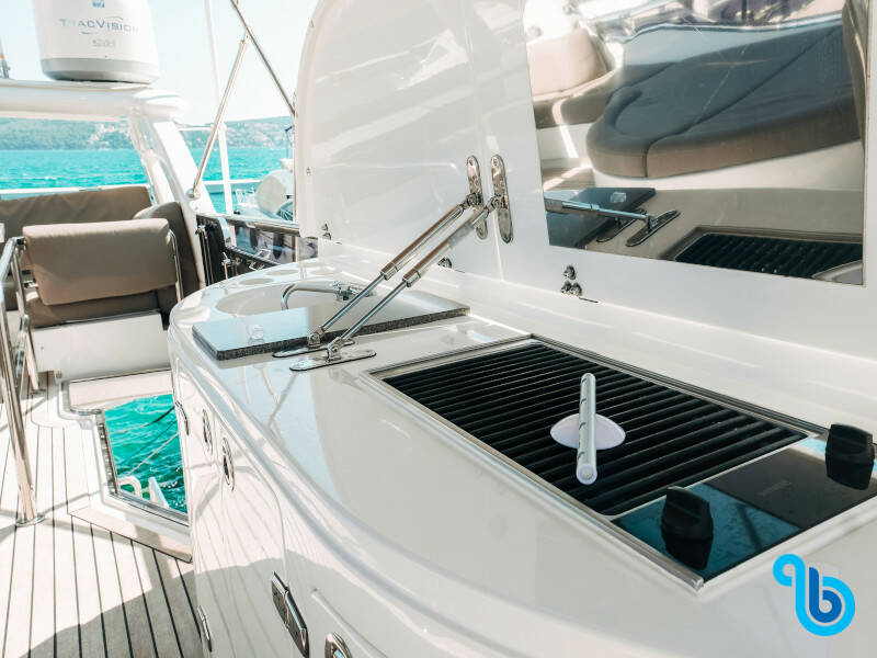 Elegance 60 Fly, Lifestyle