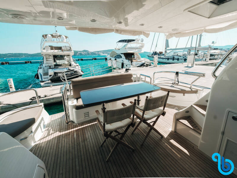 Elegance 60 Fly, Lifestyle