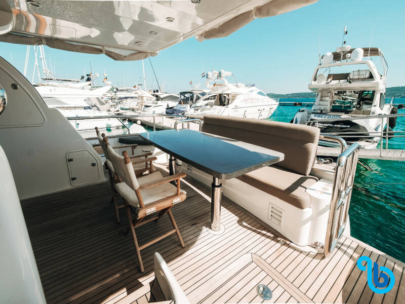 Elegance 60 Fly, Lifestyle