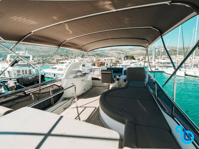 Elegance 60 Fly, Lifestyle