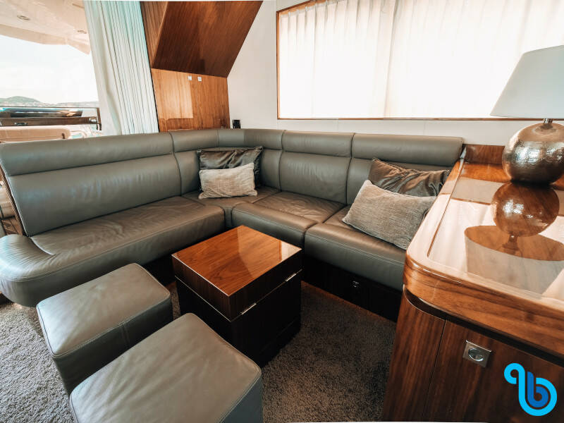 Elegance 60 Fly, Lifestyle