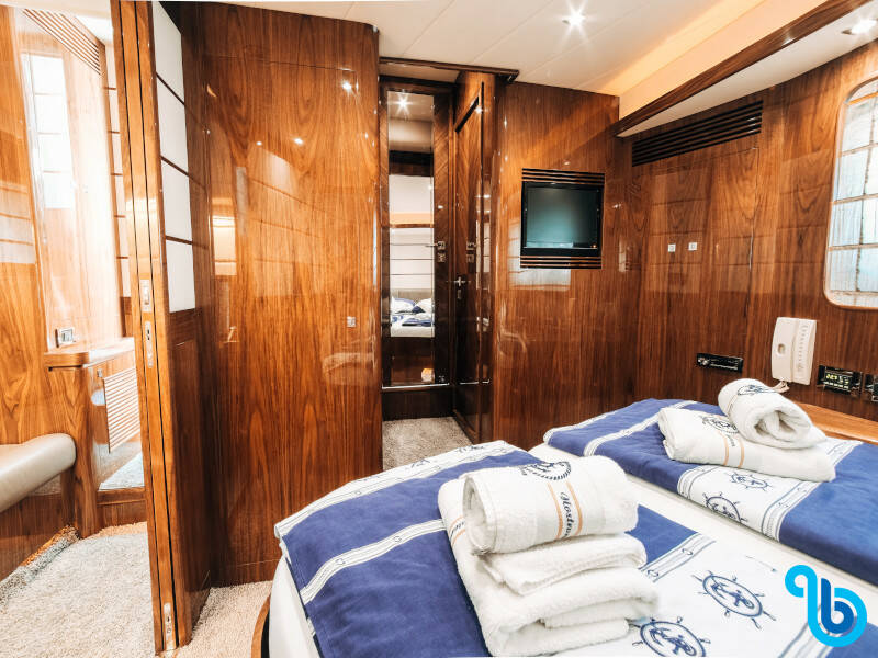 Elegance 60 Fly, Lifestyle