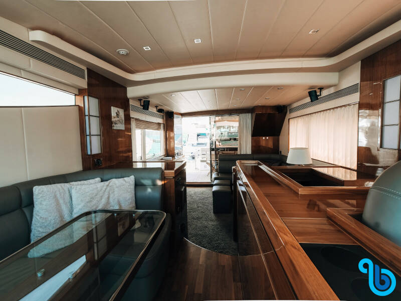 Elegance 60 Fly, Lifestyle