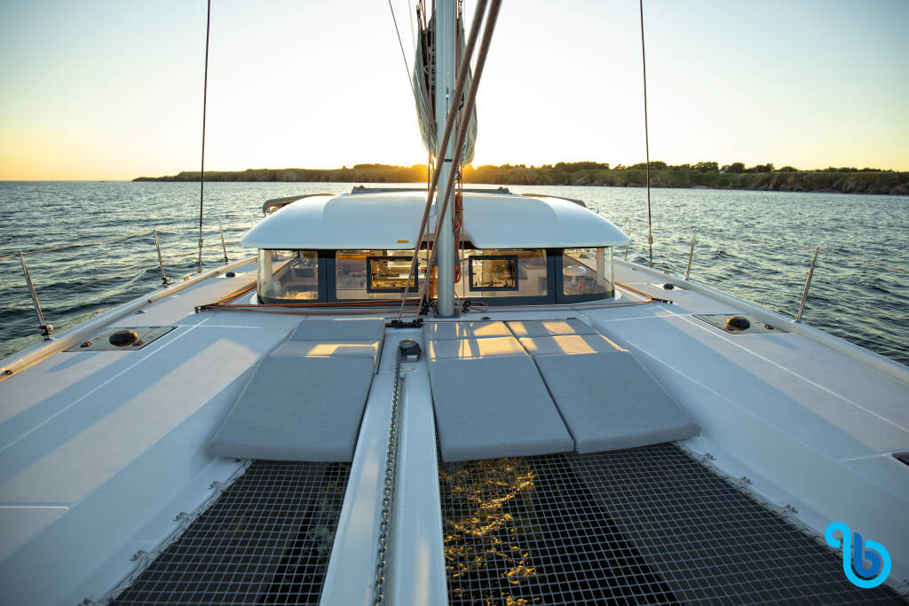 Excess 11, OLOKUM IBIZA BAREBOAT