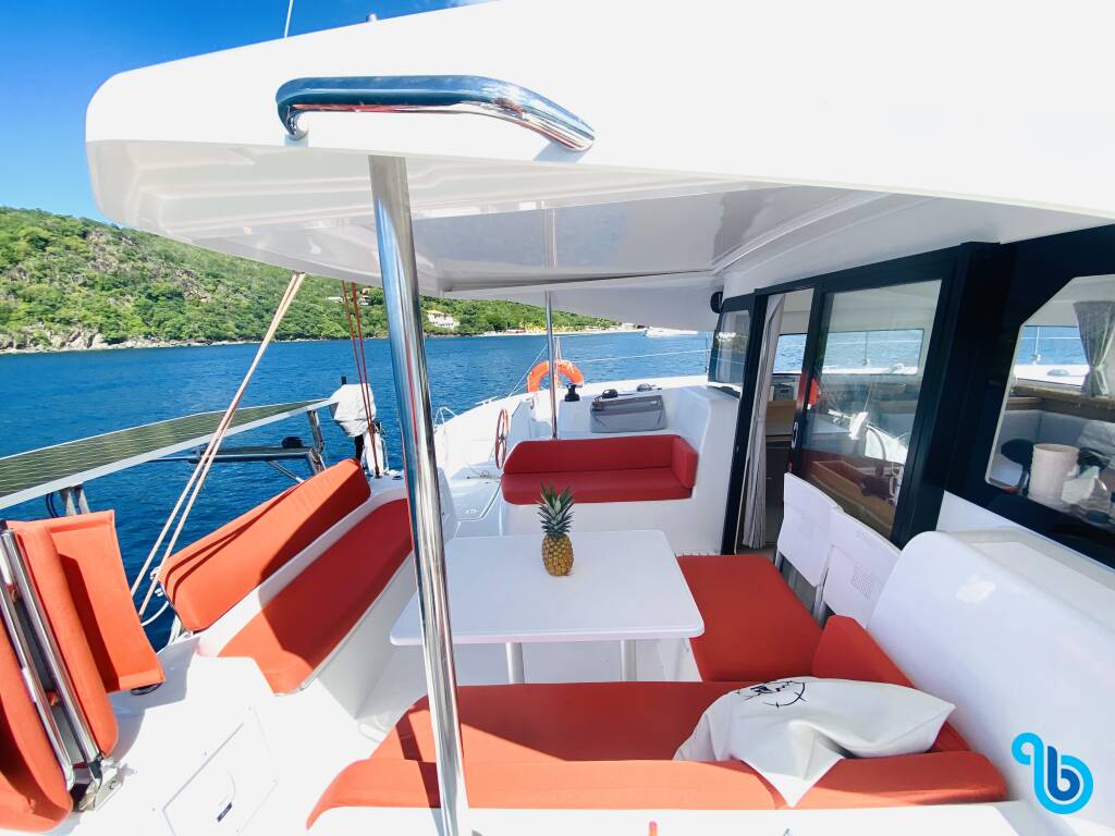 Excess 11, YEMAYA IBIZA BAREBOAT