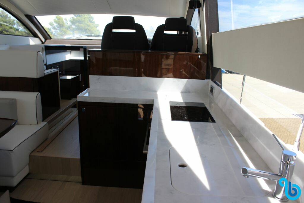 Fairline Squadron 50, Lady Noble