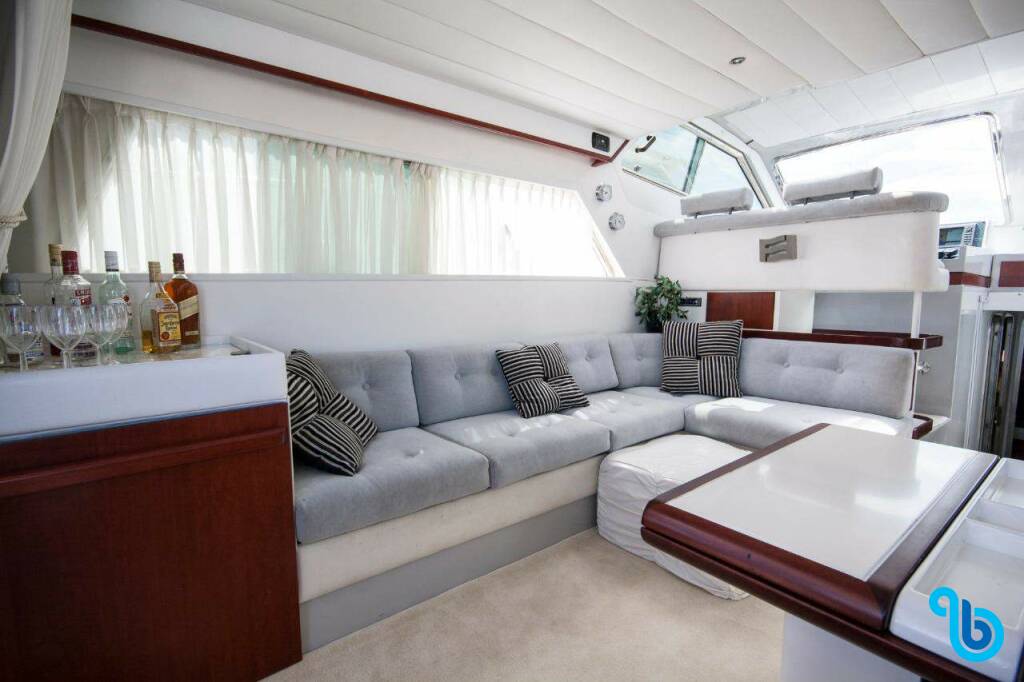 Ferreti 47 Flybridge, Ferretti 47