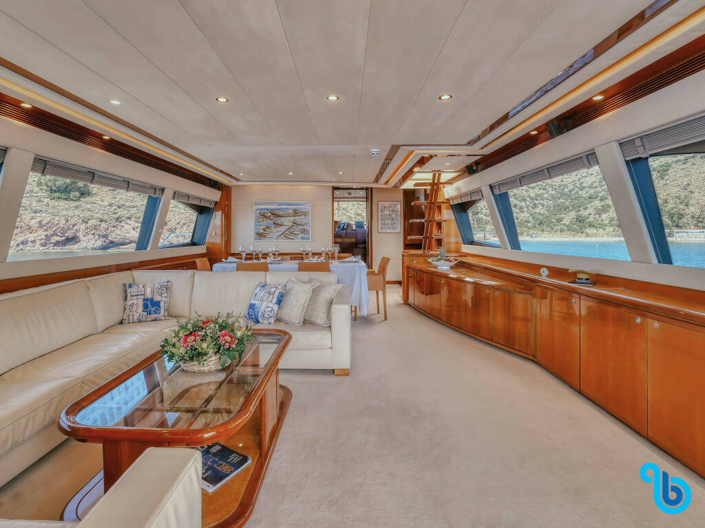 Ferretti 830, Lidia