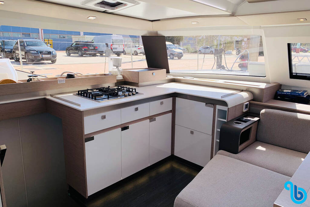 Fountaine Pajot 45, NAHOA