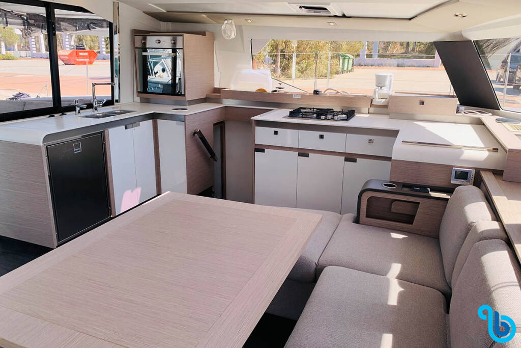 Fountaine Pajot 45, NAHOA